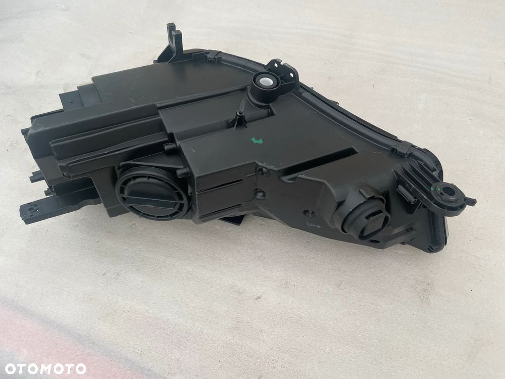 Audi A4 B9 reflektor xenon prawy nowy oryginał 8W0941006 - 5