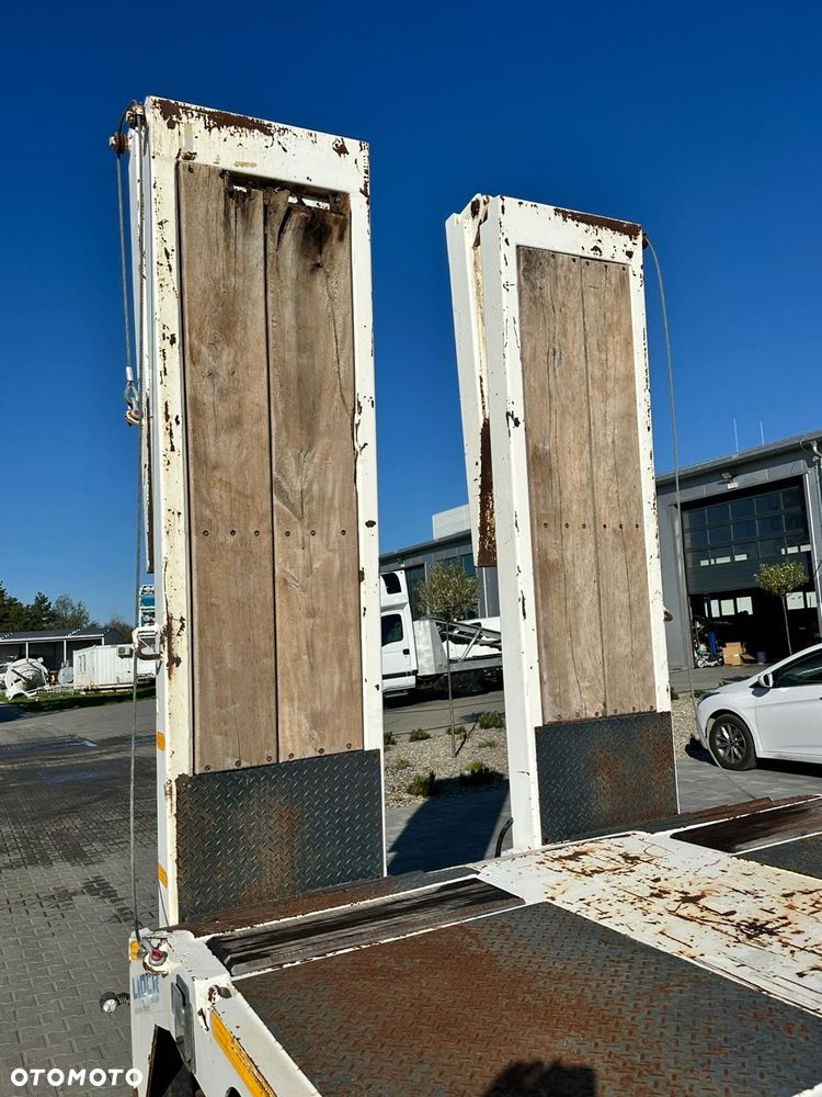 Kögel Firanka Standard oś podnoszona z Niemiec - 9