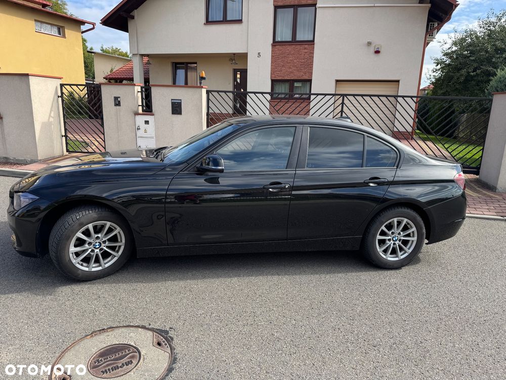 BMW Seria 3 318d Luxury Line EU6 - 5