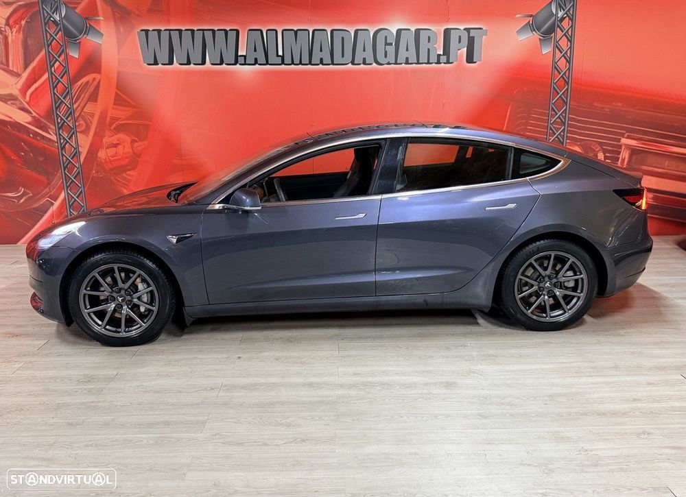 Tesla Model 3 Standard Range Plus RWD - 2