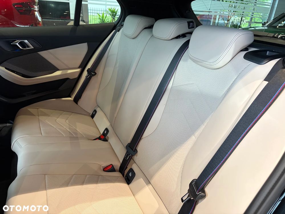 BMW Seria 1 - 13