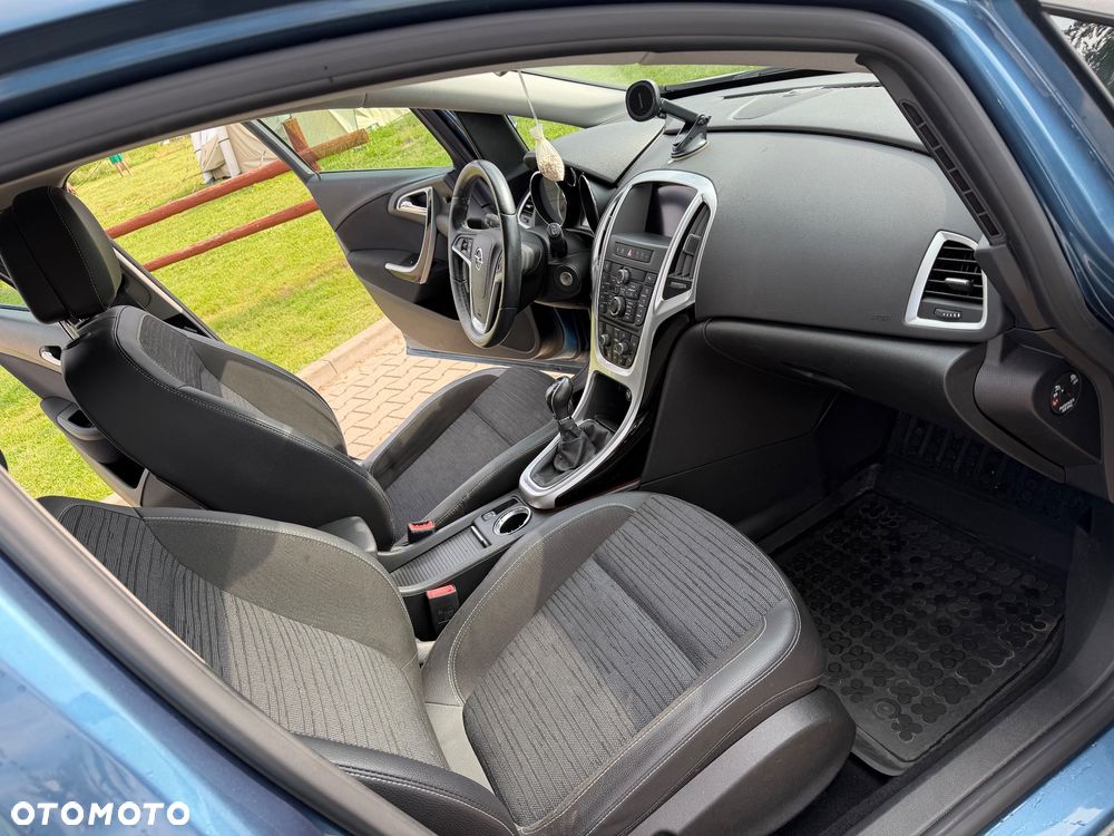 Opel Astra 1.4 T Enjoy - 9