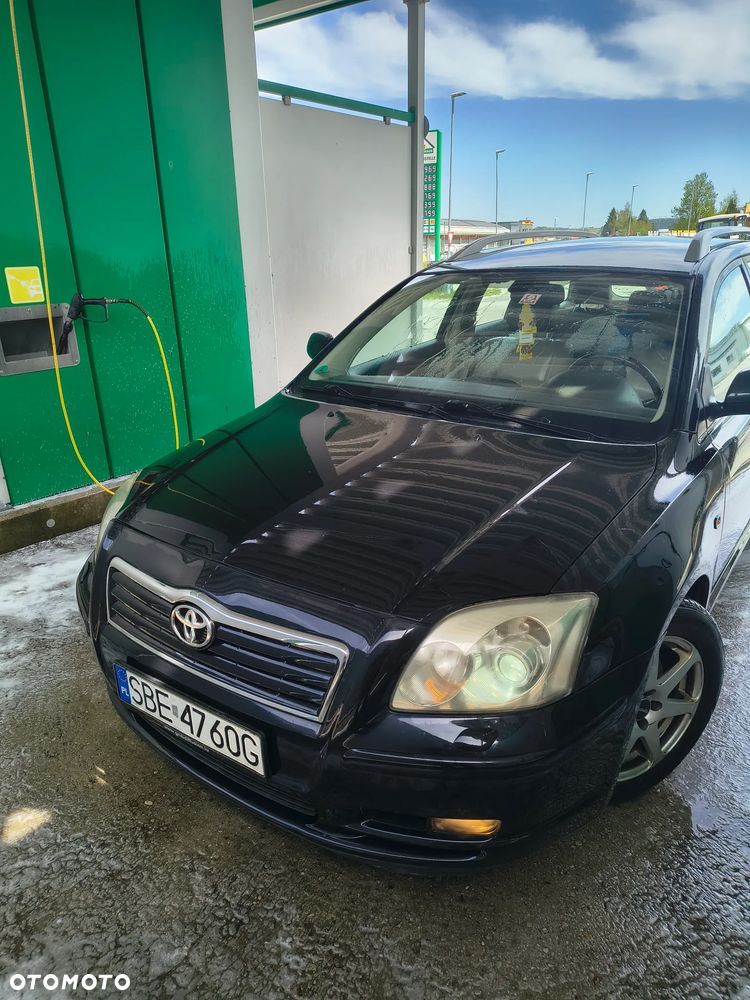 Toyota Avensis 2.0 VVT-i Executive - 4