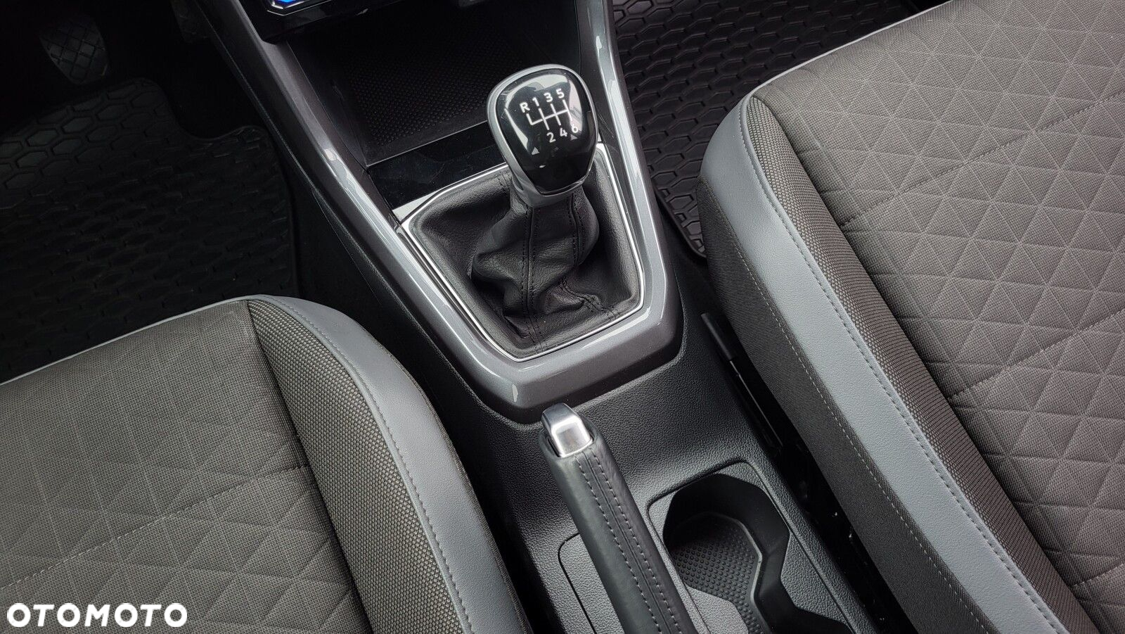 Volkswagen T-Cross - 27