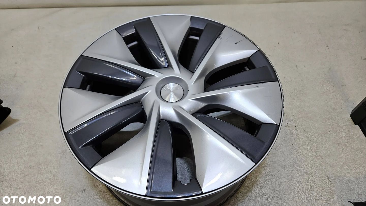 FELGA ALUMINIOWA KOŁPAK TESLA MODEL Y 19 9,5 ET45 5x114,3 1166222-00-C - 1