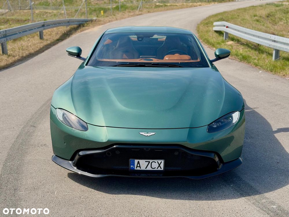 Aston Martin Vantage - 3