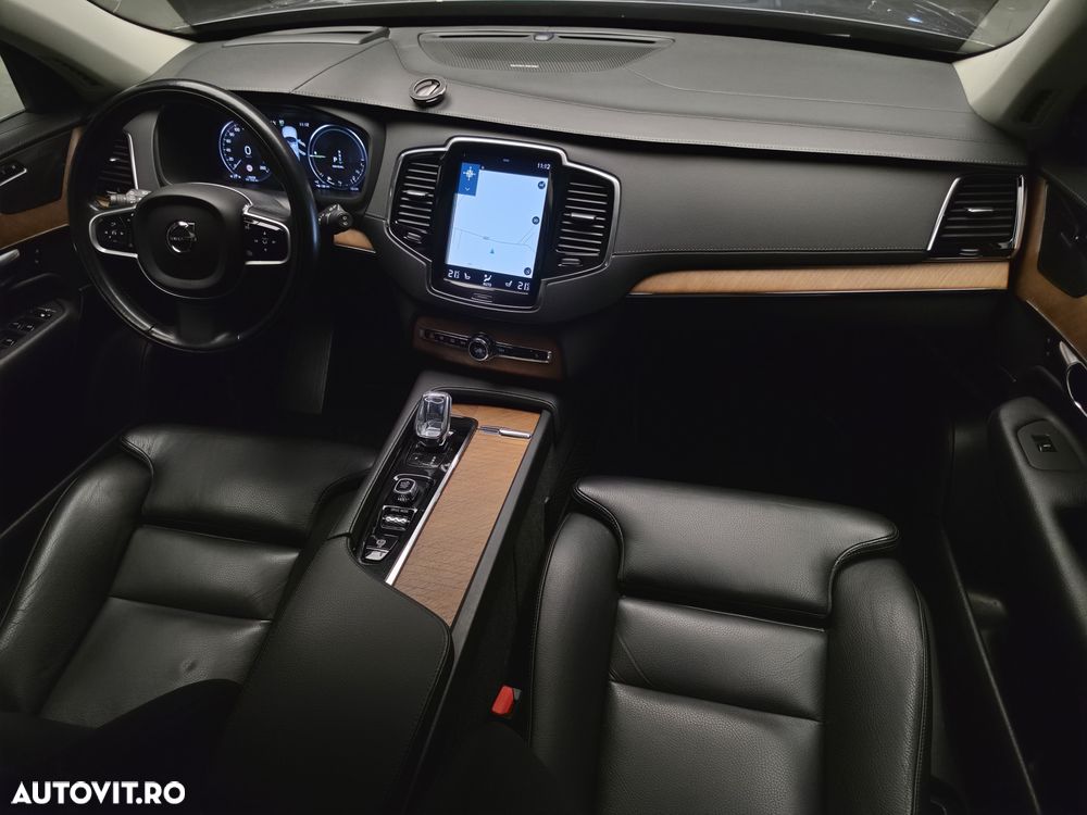 Volvo XC 90 T8 AWD Recharge Geartronic Inscription - 27