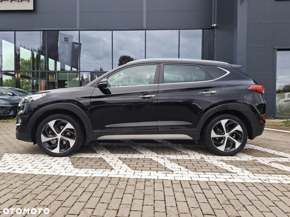 Hyundai Tucson - 2