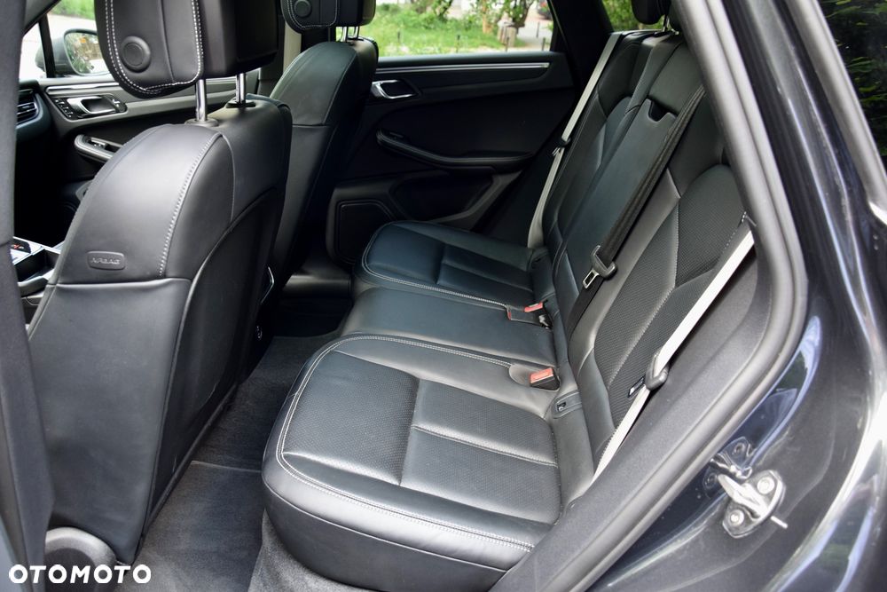 Porsche Macan T - 17