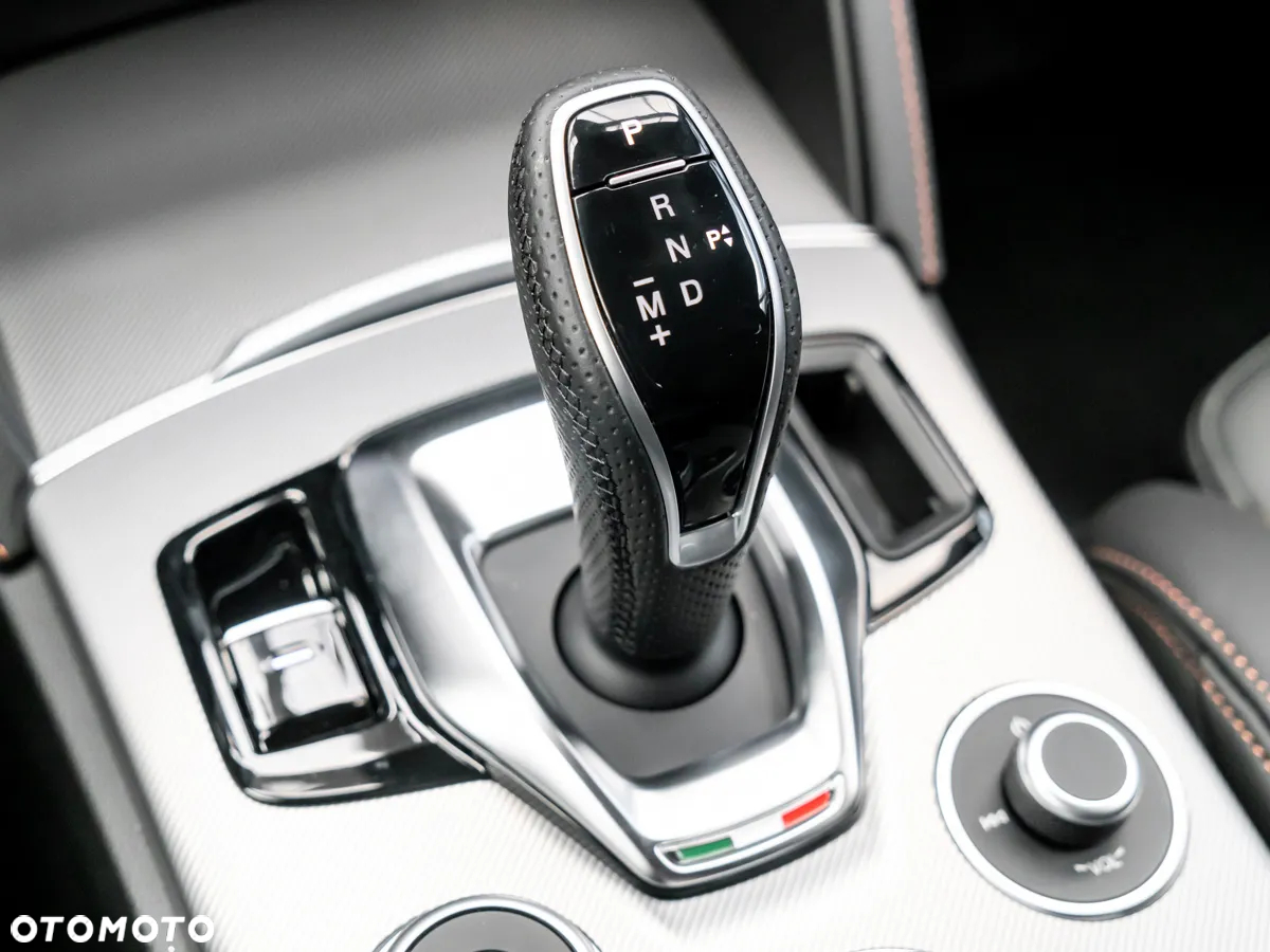 Alfa Romeo Stelvio 2.0 Turbo Intensa Q4 - 30
