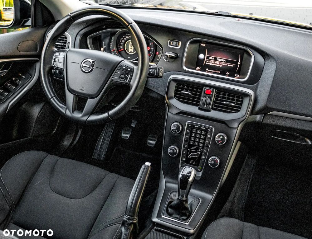 Volvo V40 D2 Drive-E Momentum - 23