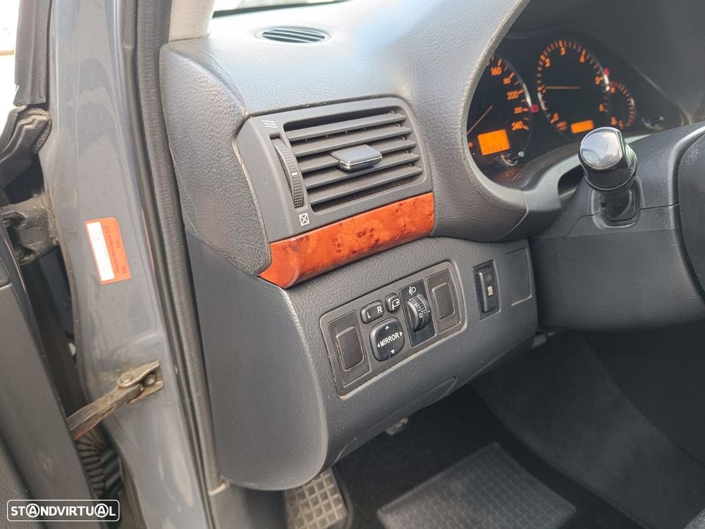 Toyota Avensis LB 2.0 D-4D Sol - 5