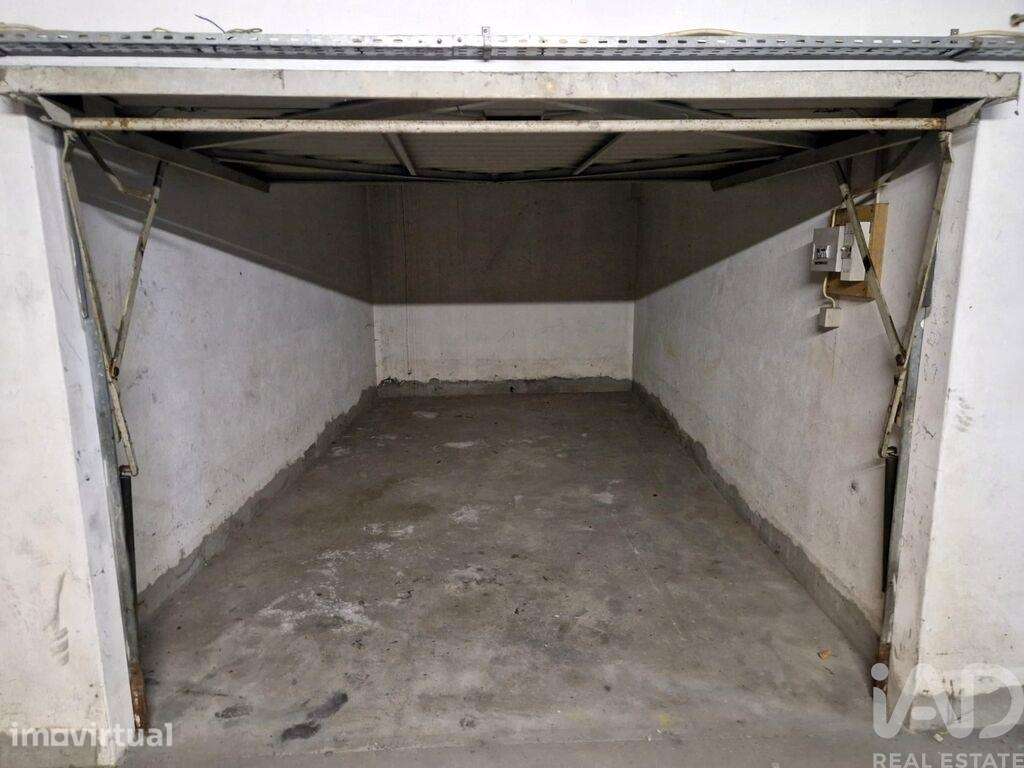 Parque de Estacionamento / Garagem / Box em Viana do Castelo e Meadela - Grande imagem: 3/8