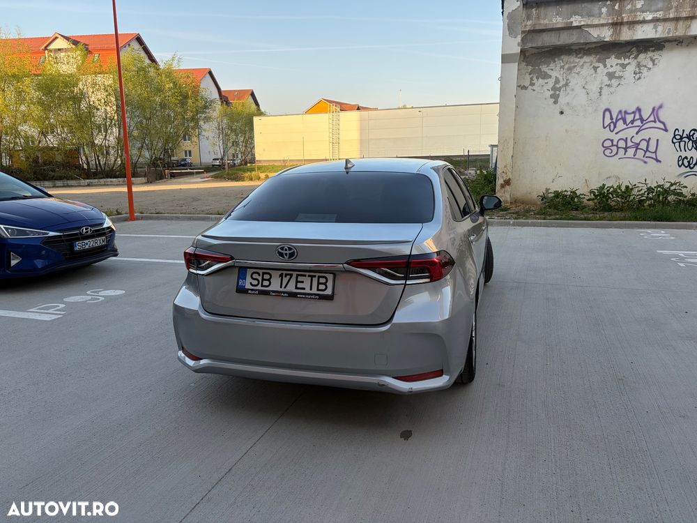 Toyota Corolla 1.8 Business Edition - 4