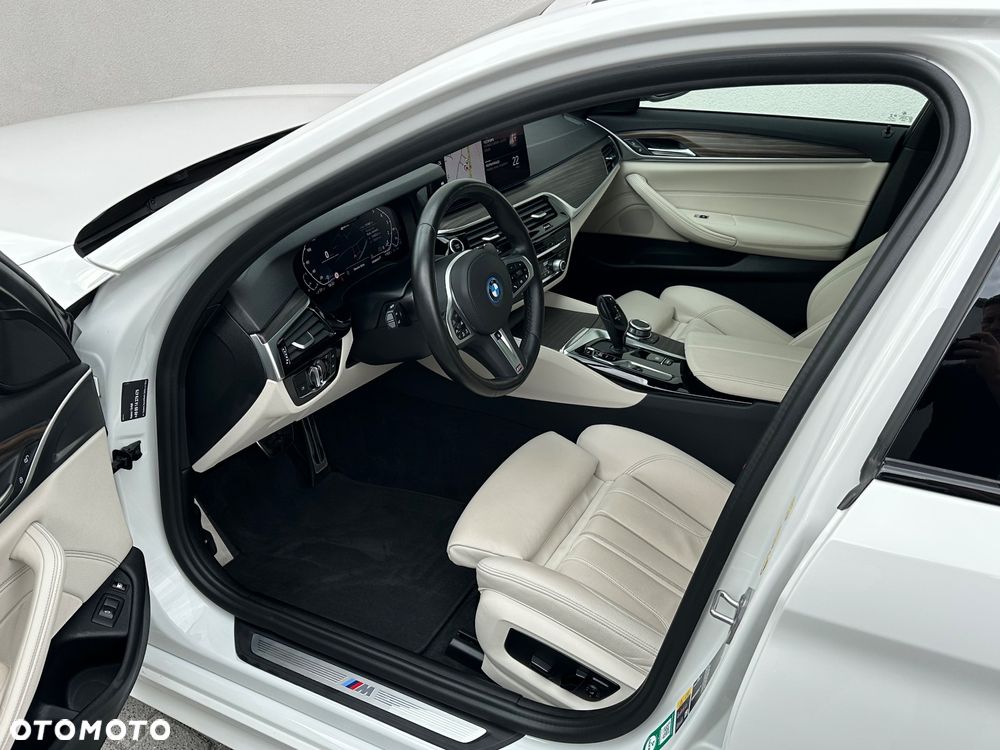 BMW Seria 5 530e M Sport sport - 22