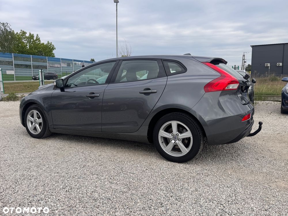 Volvo V40 D2 Kinetic - 8