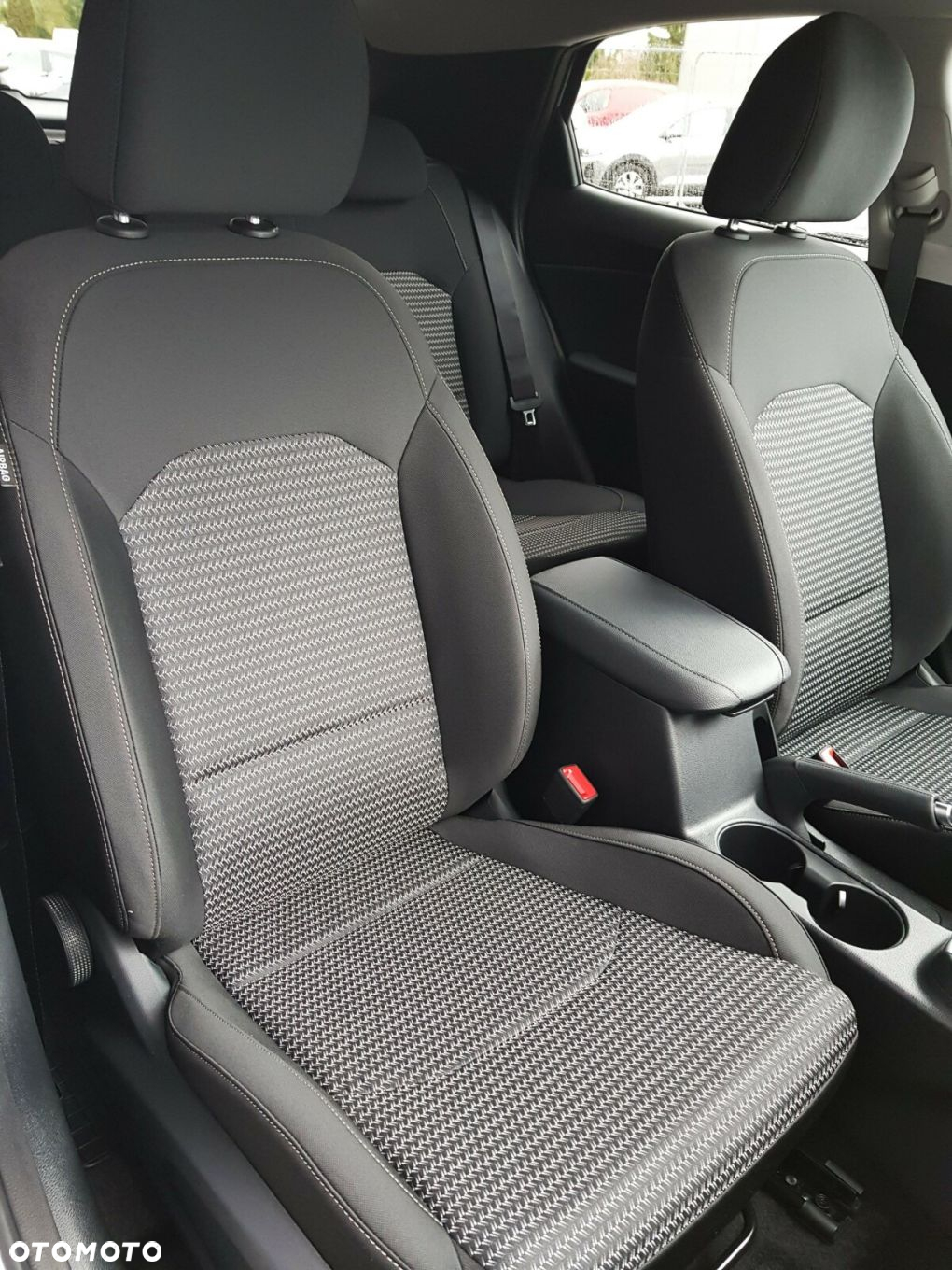 Kia XCeed 1.5 T-GDI M - 22
