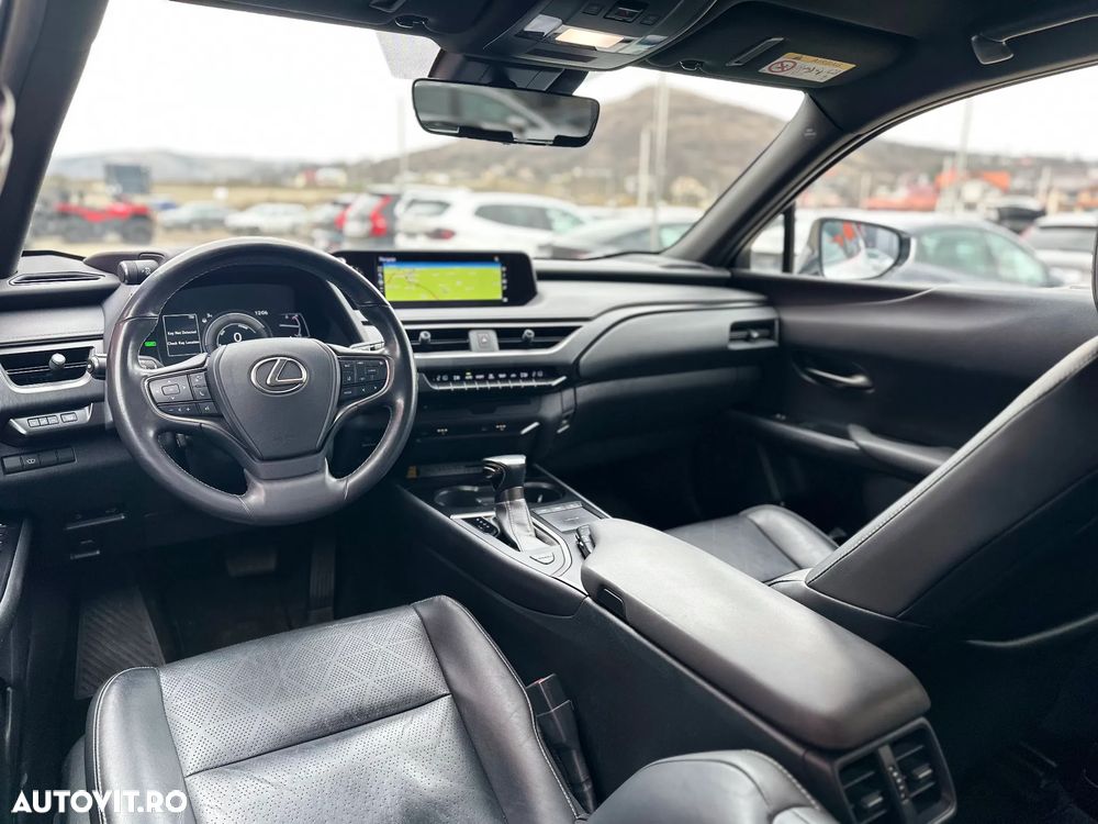 Lexus UX 250h (E-FOUR) Executive Line - 15