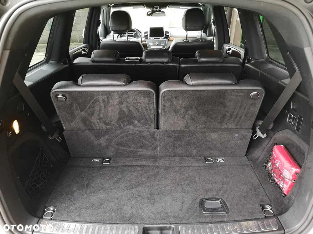 Mercedes-Benz GLS - 28