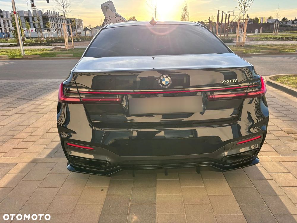 BMW Seria 7 740i - 7