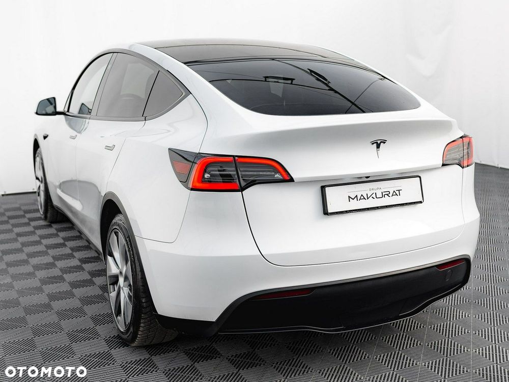 Tesla Model Y Long Range RWD - 5
