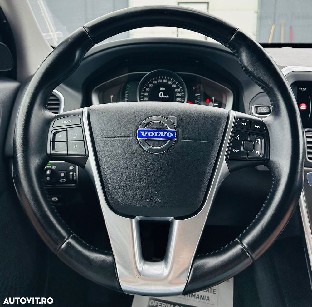 Volvo XC 60 D3 Momentum - 32