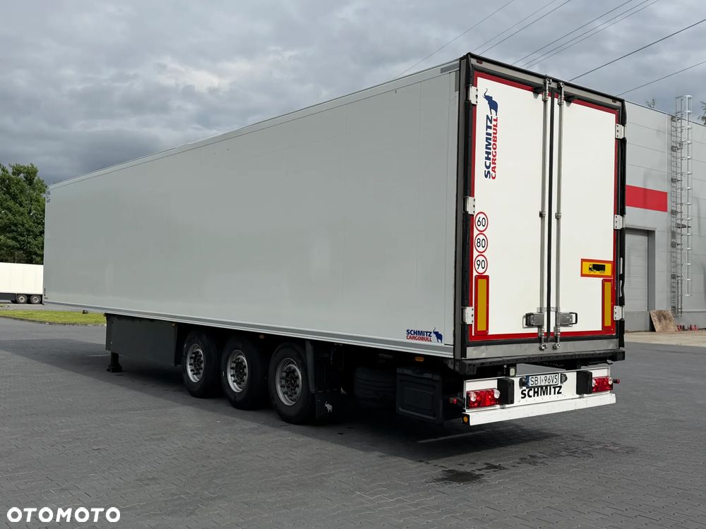 Schmitz Cargobull SKO 24 - 3
