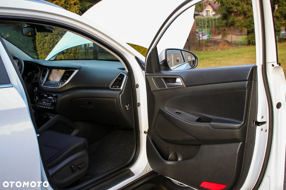 Hyundai Tucson 2.0 CRDI 4WD Automatik Premium - 19