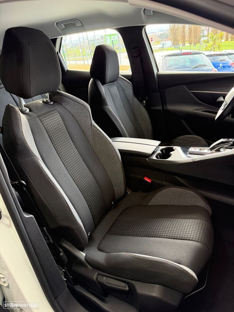 Peugeot 3008 PureTech 130 Stop & Start GPF EAT8 Active Business-Pack - 23