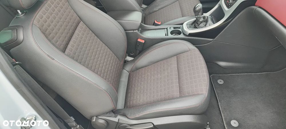 Opel Astra 1.6 Turbo Edition - 13