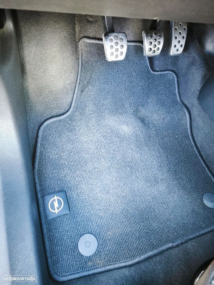 Opel Astra GTC 1.3 CDTI - 43