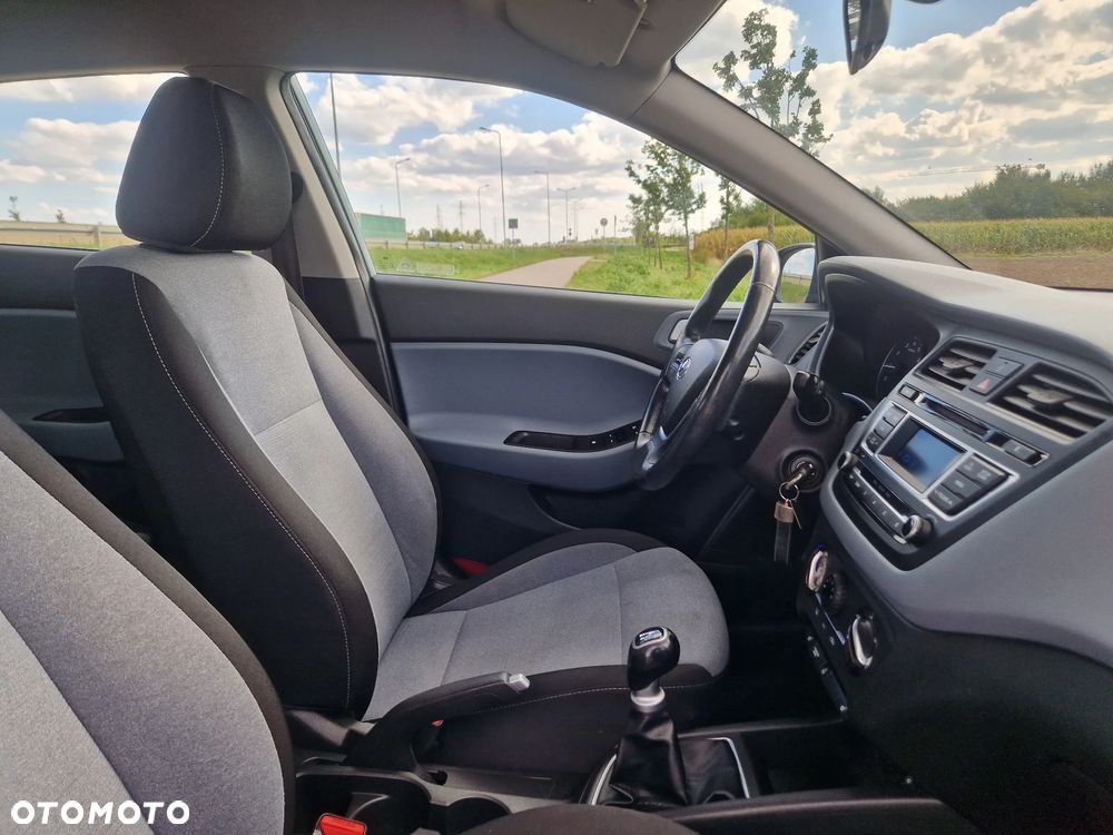 Hyundai i20 - 19