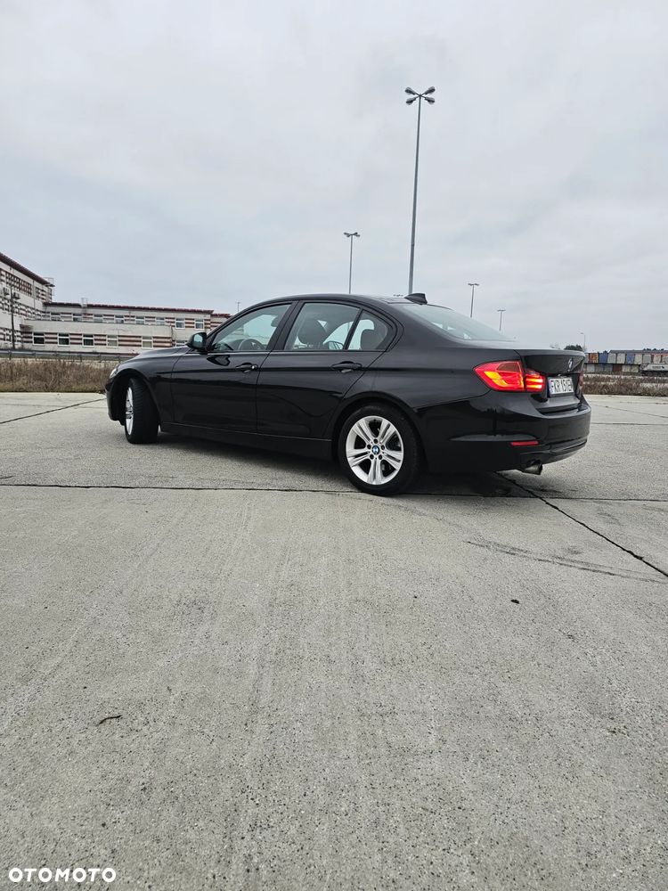 BMW Seria 3 316d Luxury Line - 11