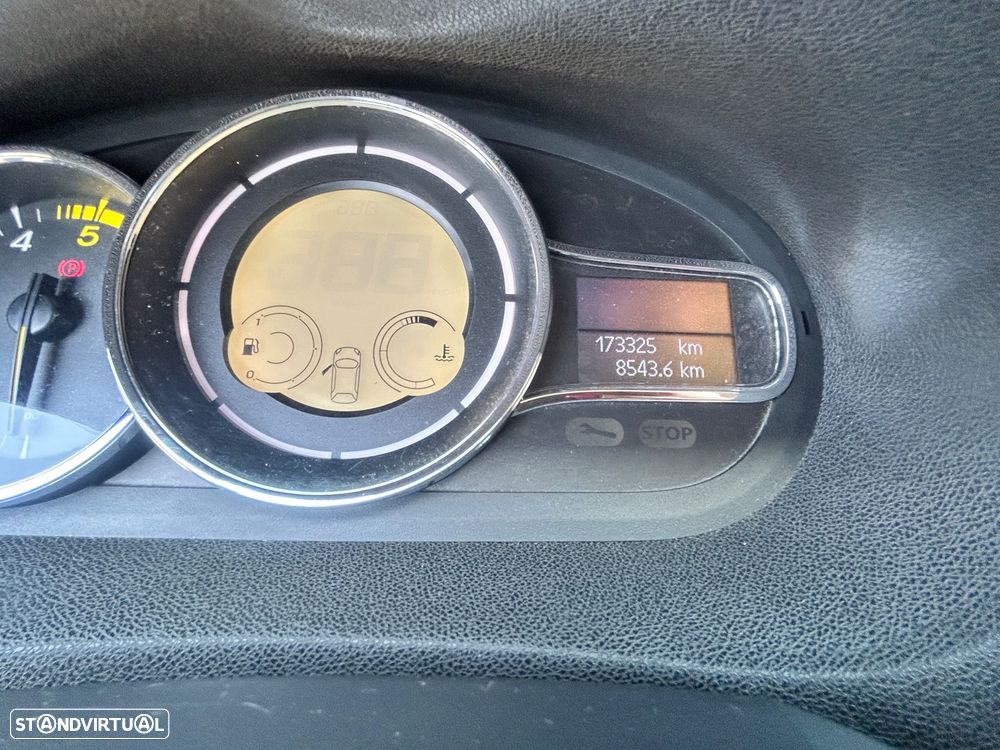Renault Mégane Coupe 1.5 dCi GT Line - 4