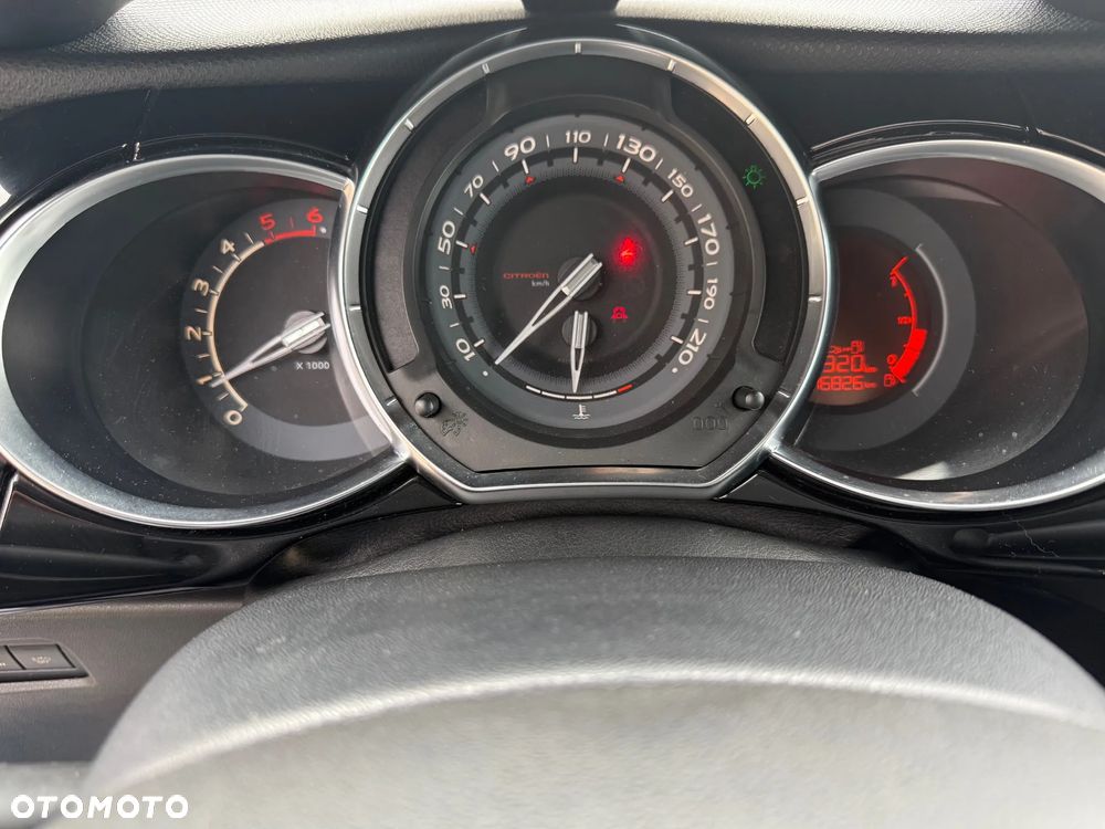 Citroën DS3 e-HDi 90 FAP SoChic - 10