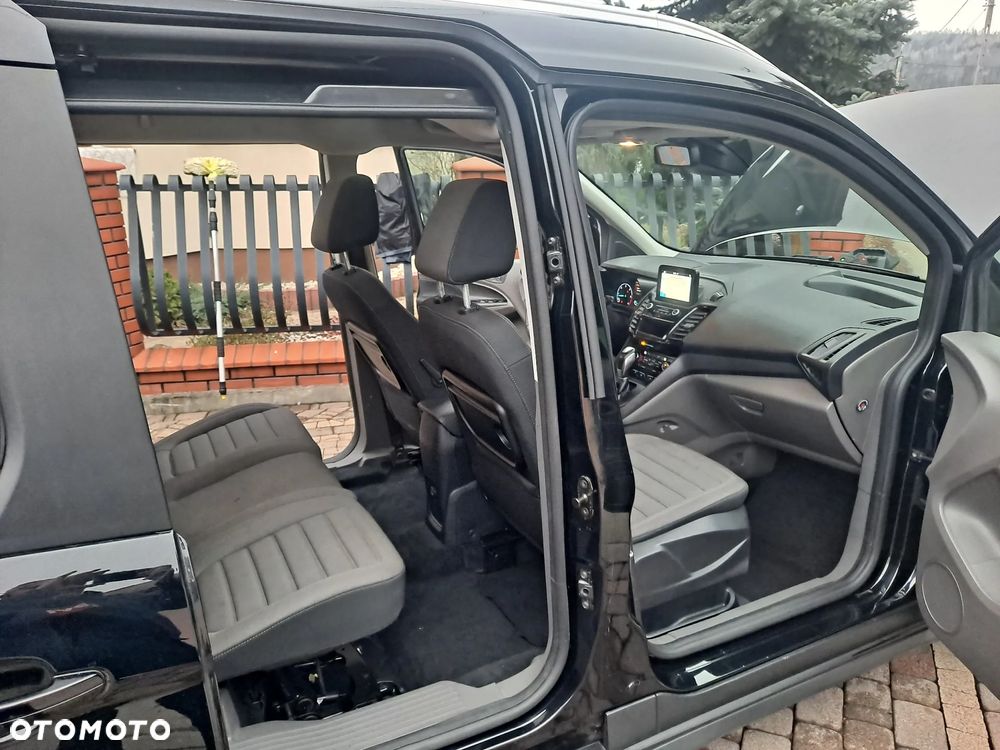 Ford Tourneo Connect Grand - 16