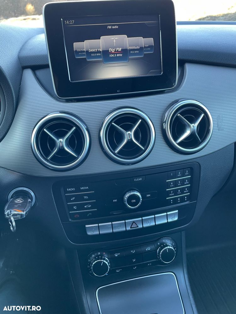 Mercedes-Benz B 200 d 4Matic 7G-DCT - 25