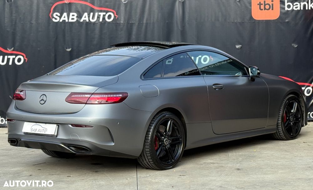 Mercedes-Benz E 450 Coupe 4MATIC Aut. - 25