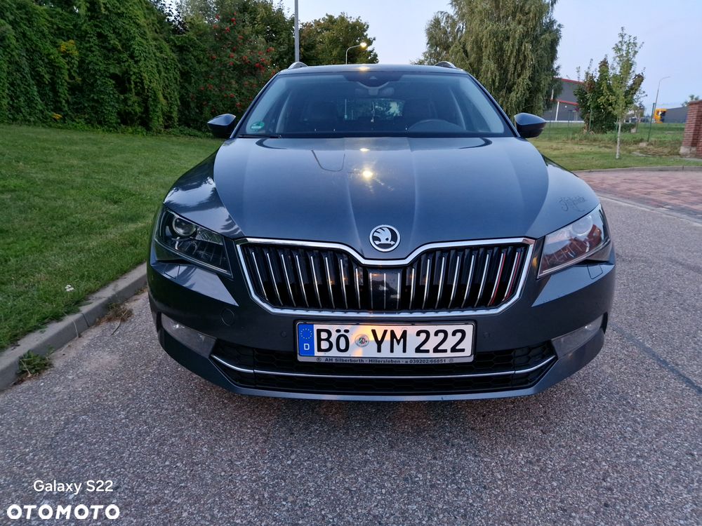 Skoda Superb 2.0 TDI 4x4 DSG Premium Edition - 26