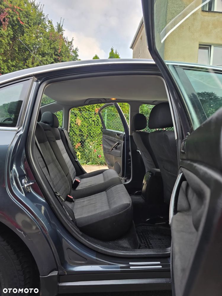 Volkswagen Passat - 13