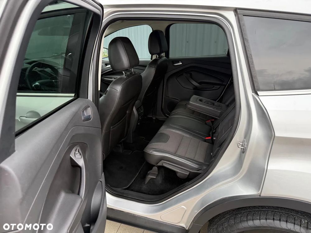 Ford Kuga 2.0 TDCi 2x4 SYNC - 24