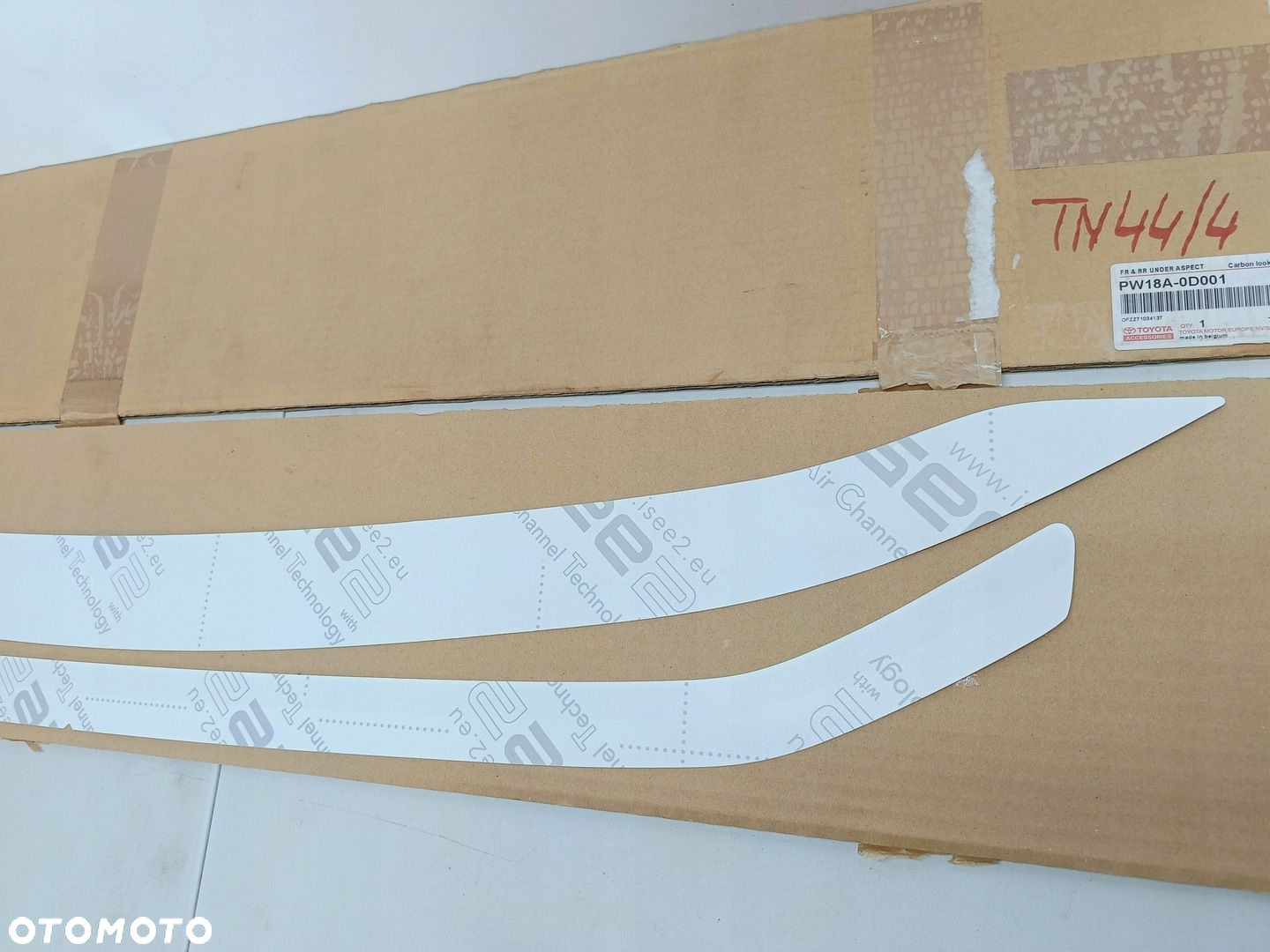 TOYOTA YARIS 3 LIFT 17- NAKLEJKI ZDERZAKA PRZÓD TYŁ CARBON NOWE PW18A-0D001 - 6
