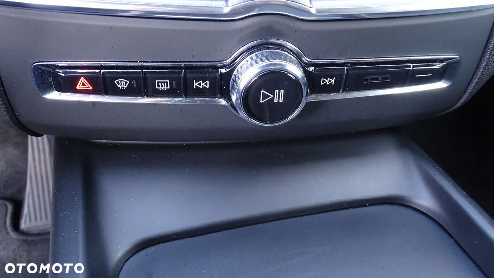 Volvo XC 60 B4 D AWD Geartronic Inscription - 22