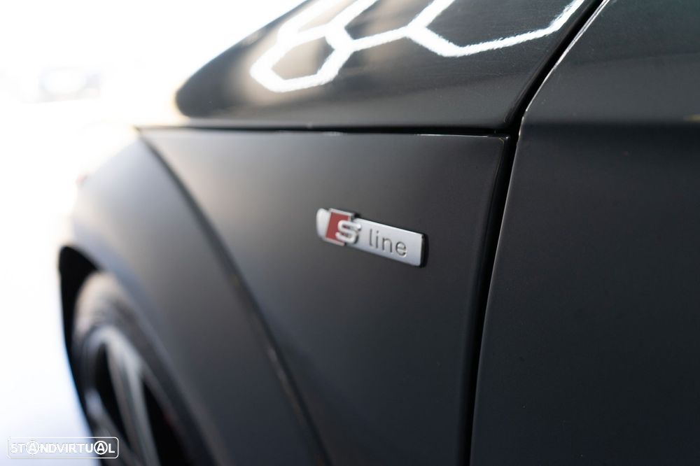 Audi TT Coupé 2.0 TDI S-line - 23