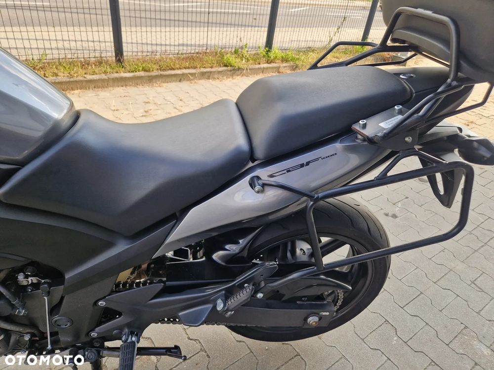 Honda CBF - 24