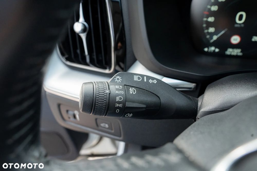 Volvo XC 60 D4 AWD Geartronic Momentum - 14