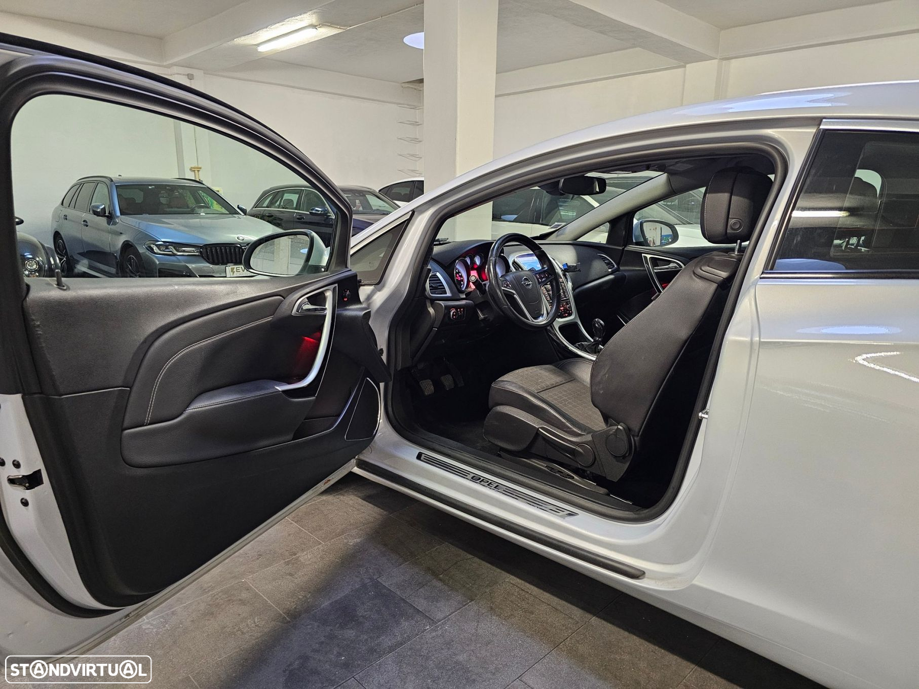 Opel Astra GTC 1.4 Turbo - 12
