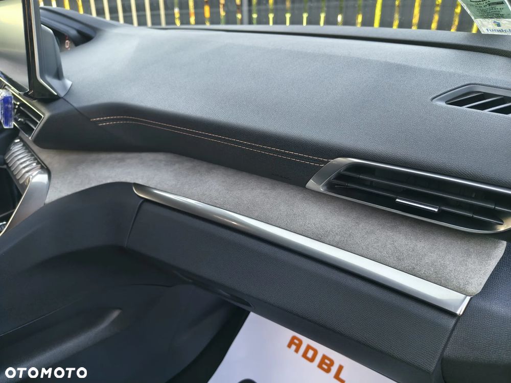 Peugeot 3008 1.6 PureTech Hybrid PHEV GT S&S EAT8 - 33