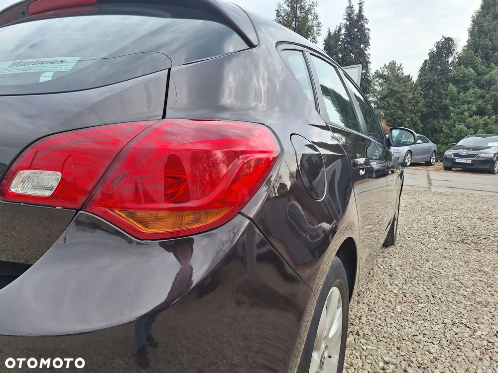 Opel Astra 1.6 Enjoy - 25