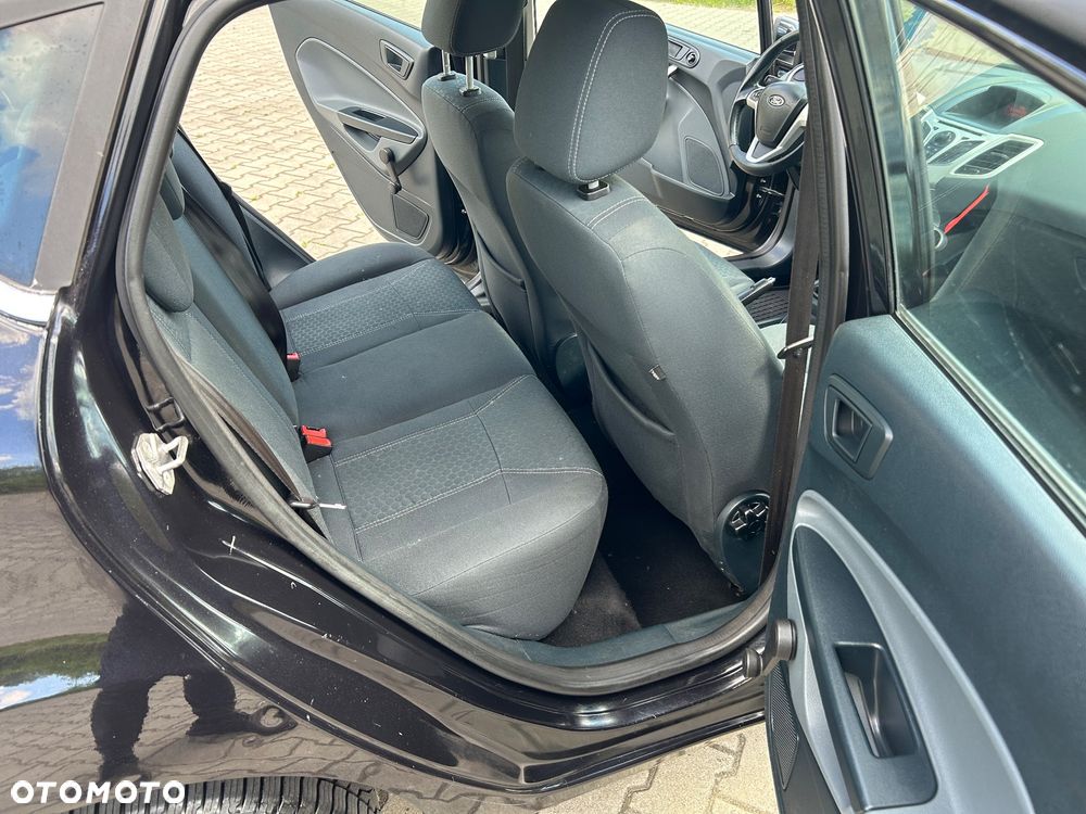 Ford Fiesta 1.4 Ghia - 20